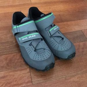 Cycling shoes